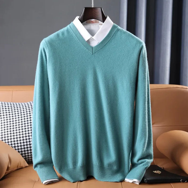 Eleganter Pullover für Herren, ideal für Herbst und Winter, mit weichem Material und zeitlosem Design.