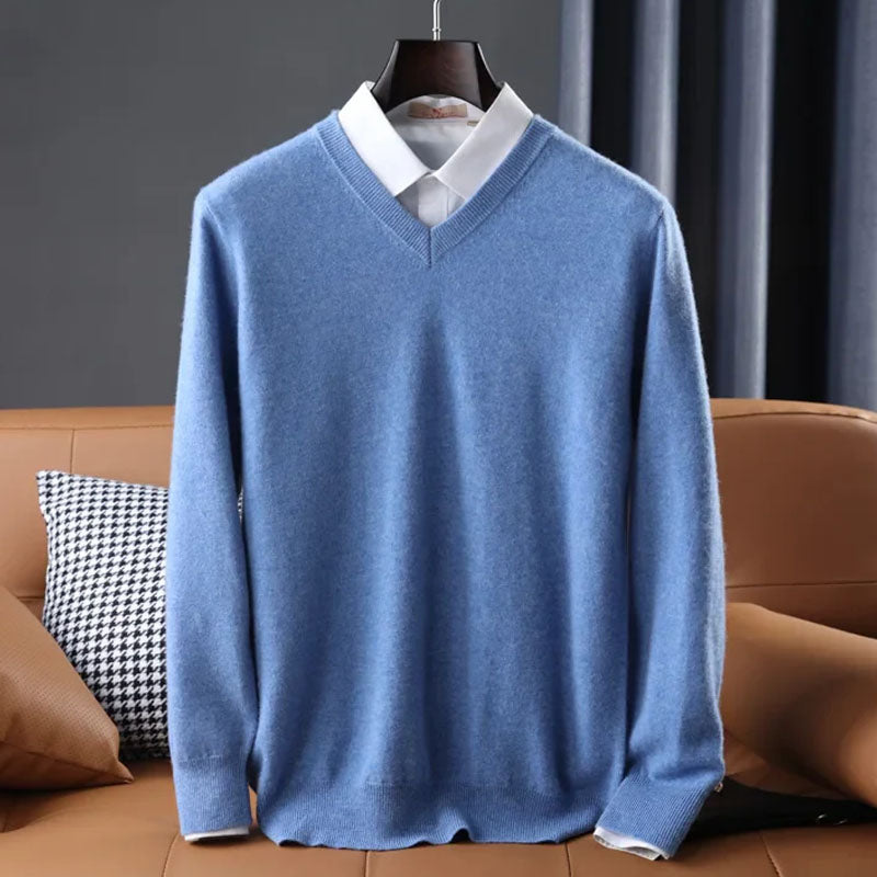 Eleganter Pullover für Herren, ideal für Herbst und Winter, mit weichem Material und zeitlosem Design.