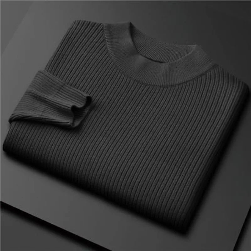 Eleganter warmer Pullover für Männer, ideal für Herbst- und Wintertage, kombiniert Komfort und stilvolles Design.