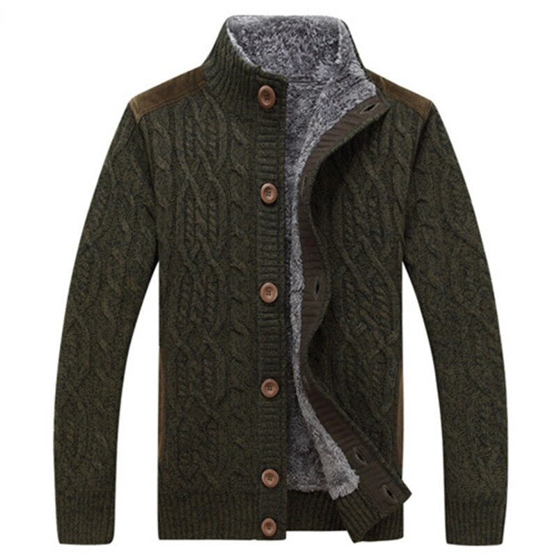 Herren Strickjacke mit Zopfmuster, ideal für kalte Herbst- und Wintertage, aus hochwertigem Strickmaterial mit klassischem Design.