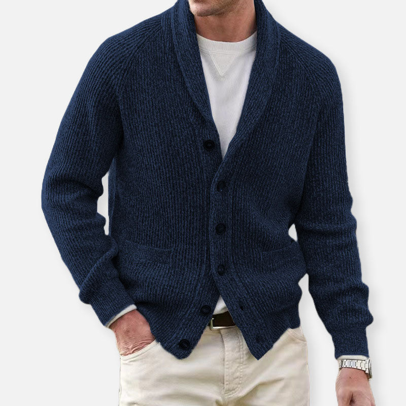 Lässige Strickjacke für Männer, ideal für Herbst und Winter, mit hochwertigem Material und modernem Design.