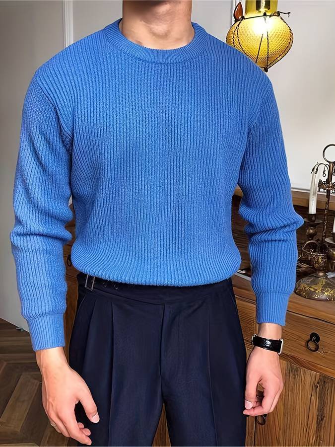 Warmer Strickpullover für Männer, ideal für kühle Herbst- und Wintertage.